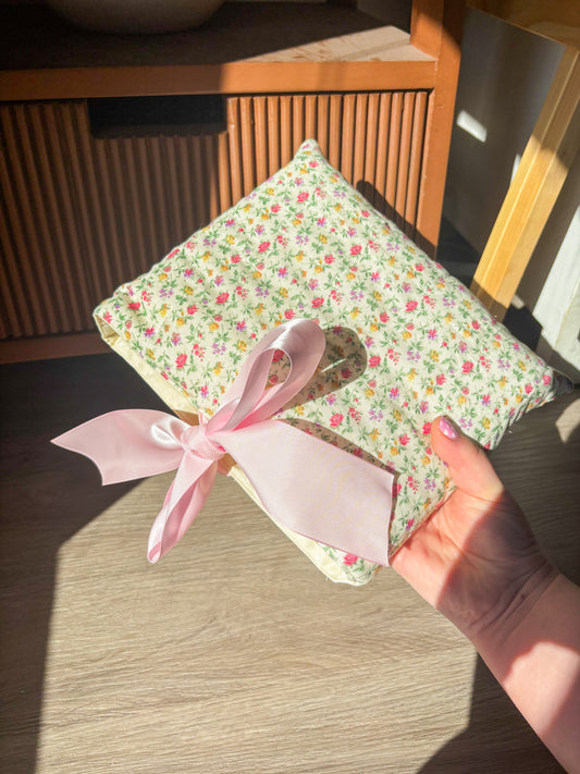 Pink Floral Bible Cover for Women – Ditsy Cottagecore Bible Bag